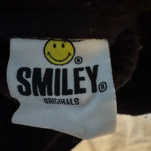 Smiley Robe - Picture 4 of 4